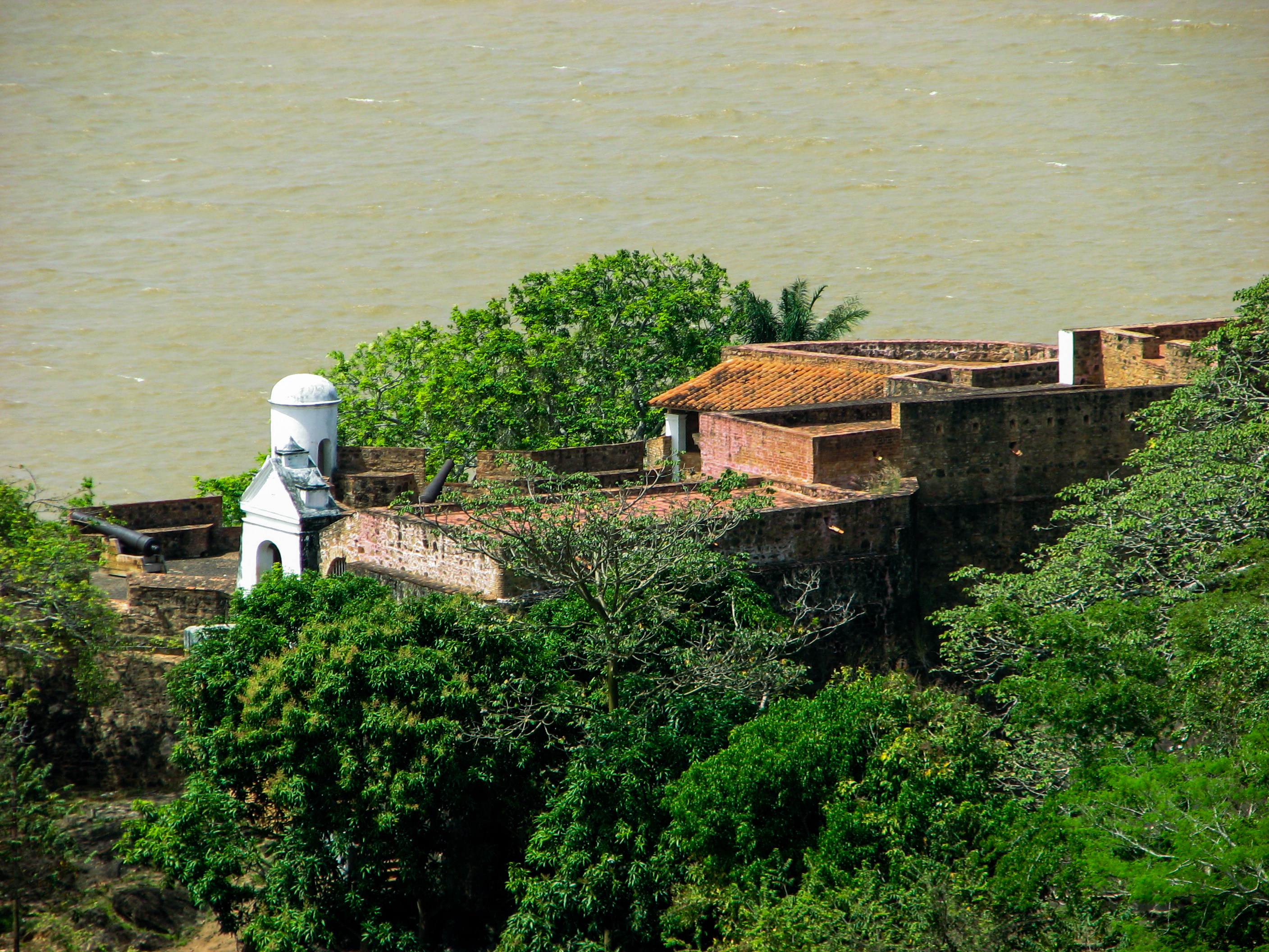 Read more about the article Castillos de Guayana